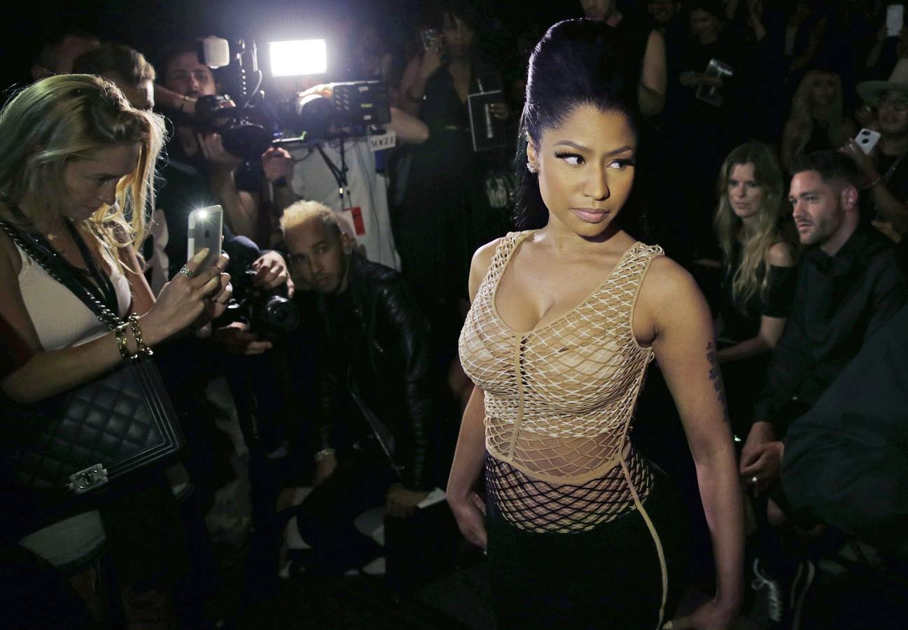 Nicki Minaj la sensual cantante