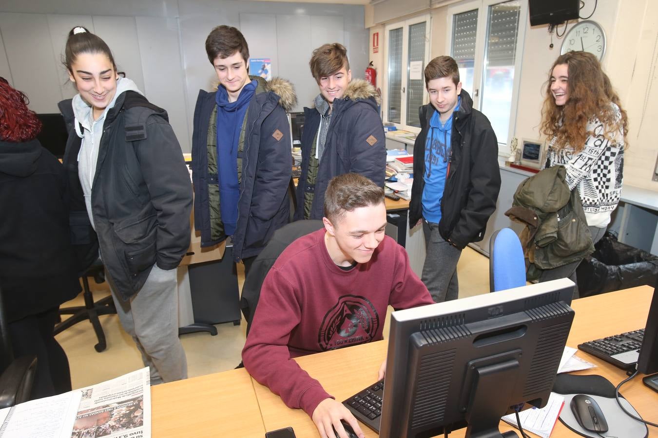 Alumnos de Jesuitas visitan Diario LA RIOJA