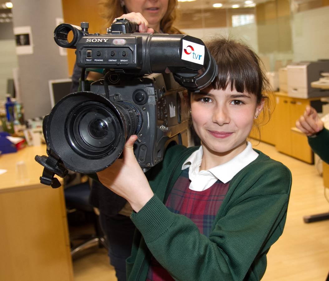 Los alumnos de 4º de Primaria del Colegio Divino Maestro visitan la multimedia de Diario LA RIOJA
