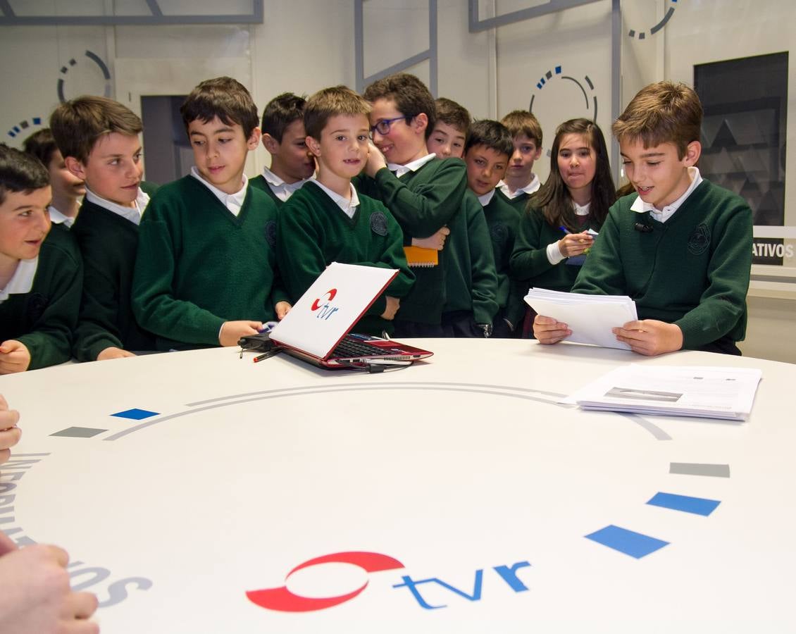 Los alumnos de 4º de Primaria del Colegio Divino Maestro visitan la multimedia de Diario LA RIOJA