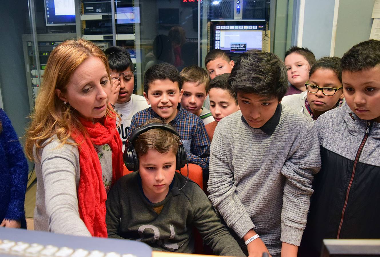 Los alumnos de 5º A de Primaria del Colegio Navarrete El Mudo visitan la multimedia de Diario LA RIOJA