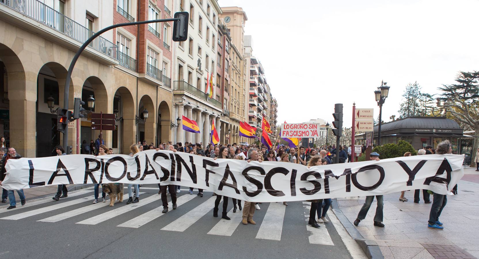 Protesta y vuelta al Espolón por las pintadas en La Barranca