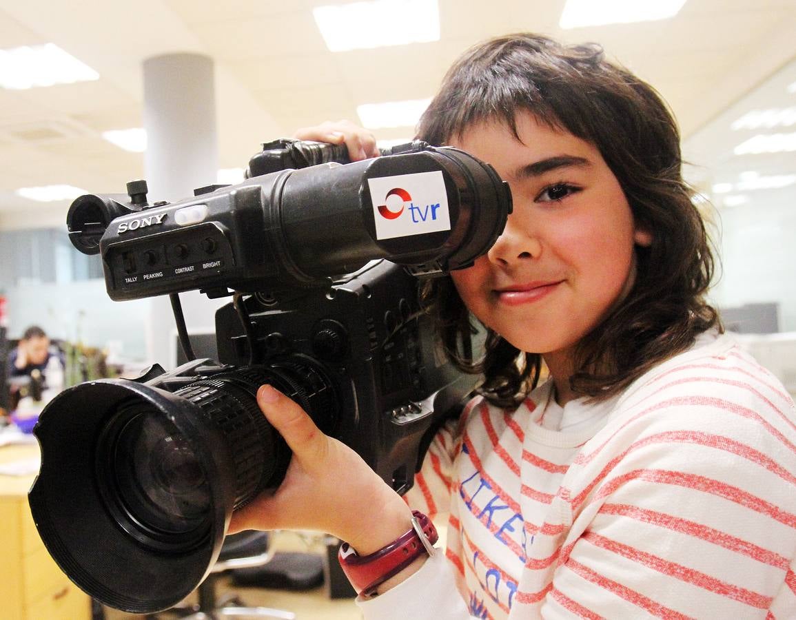 Los alumnos 5º A del Colegio Escolapios han visitado la multimedia de Diario LA RIOJA