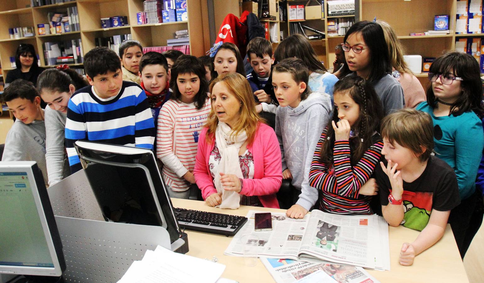 Los alumnos 5º A del Colegio Escolapios han visitado la multimedia de Diario LA RIOJA