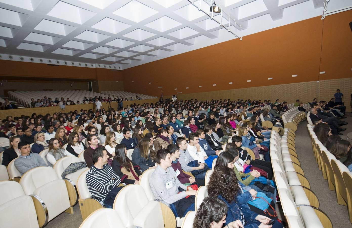 Emoción, alegría, aplausos y felicitaciones en la entrega de premios de Reportero Escolar