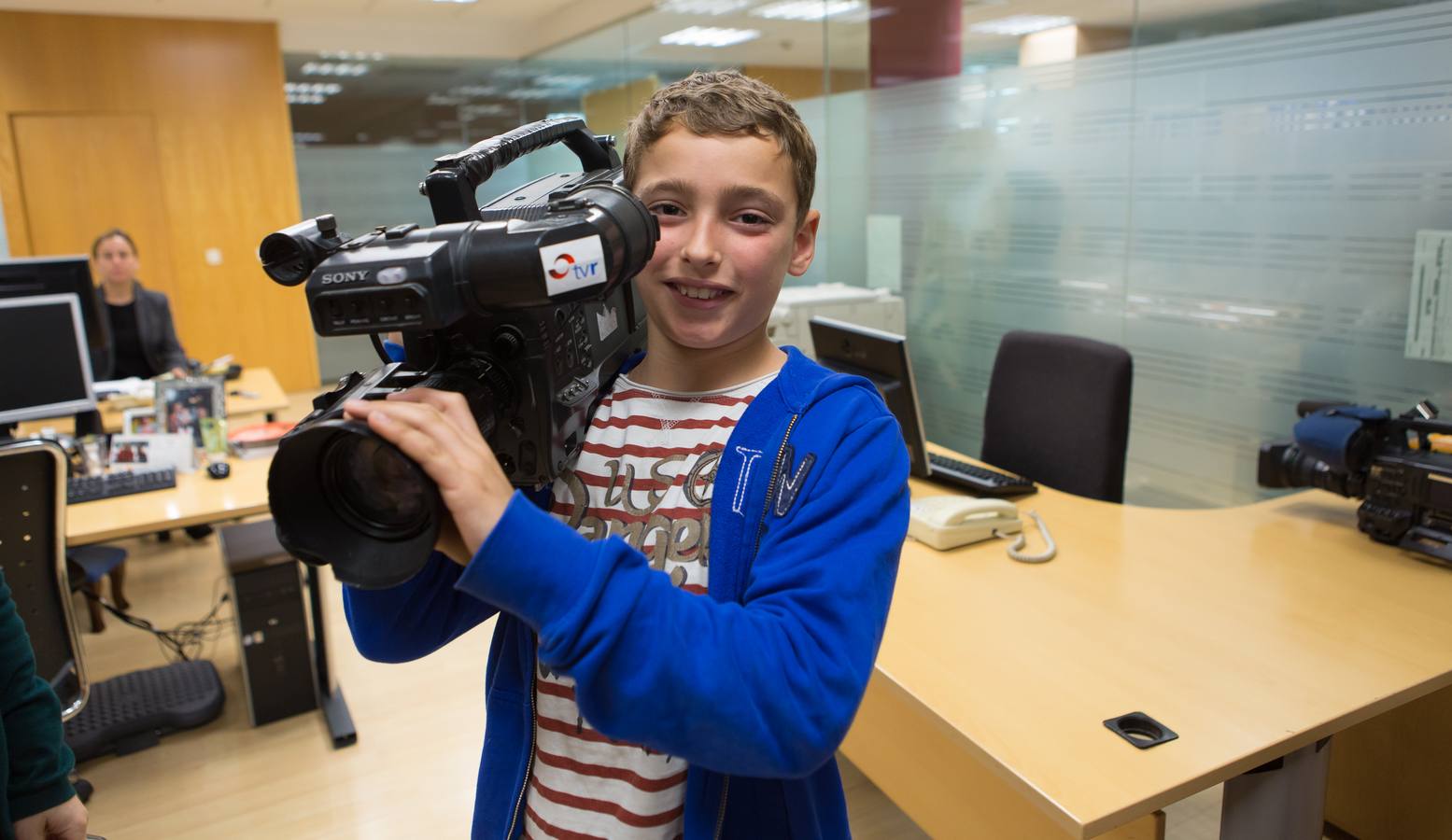 Los alumnos de 5º B del Colegio Escolapios ha visitado la multimedia de Diario LA RIOJA