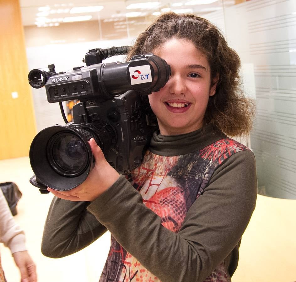 Los alumnos de 5º C de Primaria del Colegio Escolapios han visitado la multimedia de Diario LA RIOJA