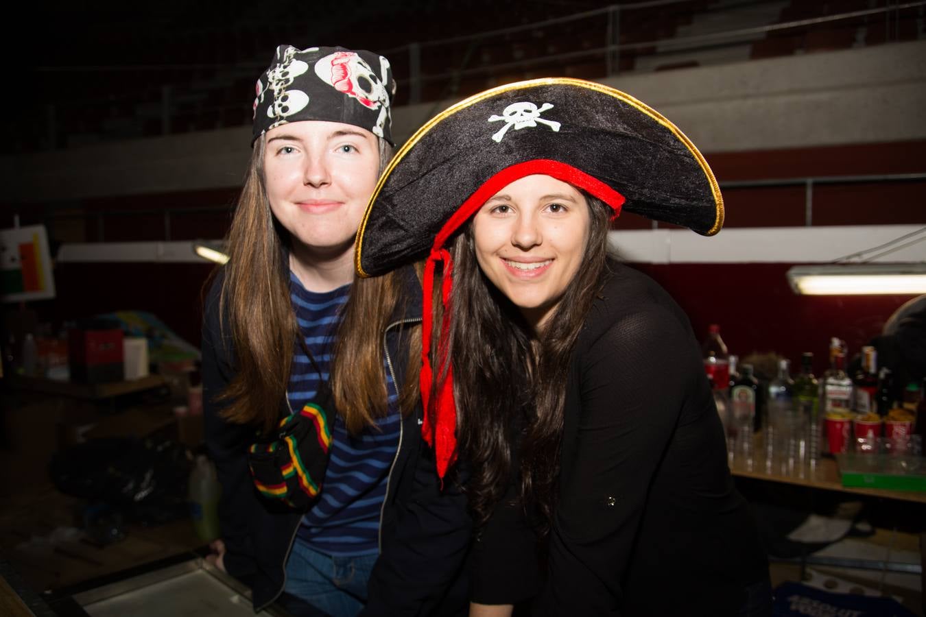 Los alumnos de la UR celebran la fiesta de Barras (II)