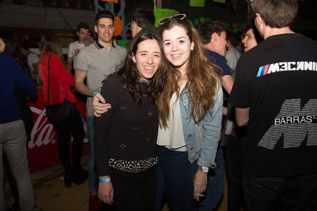 Los alumnos de la UR celebran la fiesta de Barras (II)