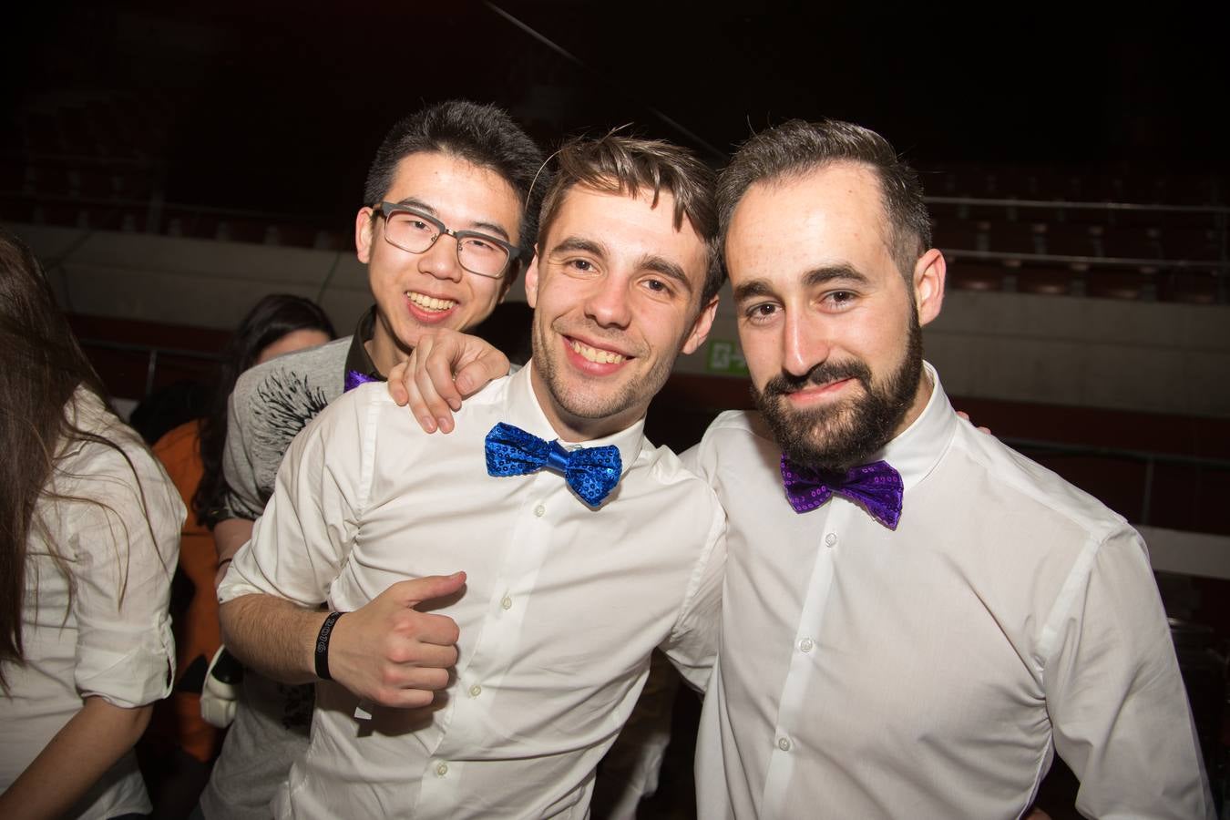 Los alumnos de la UR celebran la fiesta de Barras (II)