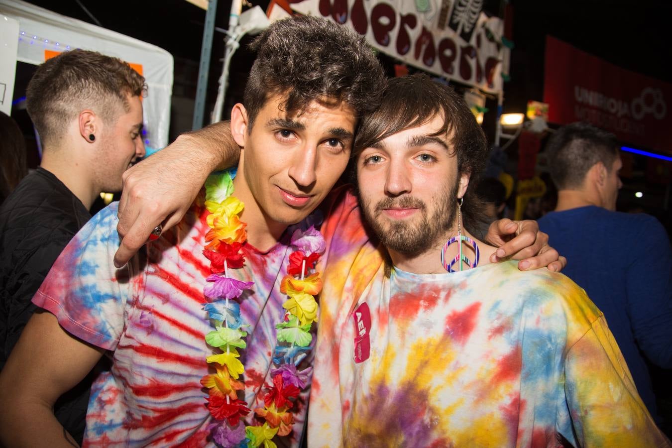 Los alumnos de la UR celebran la fiesta de Barras (II)