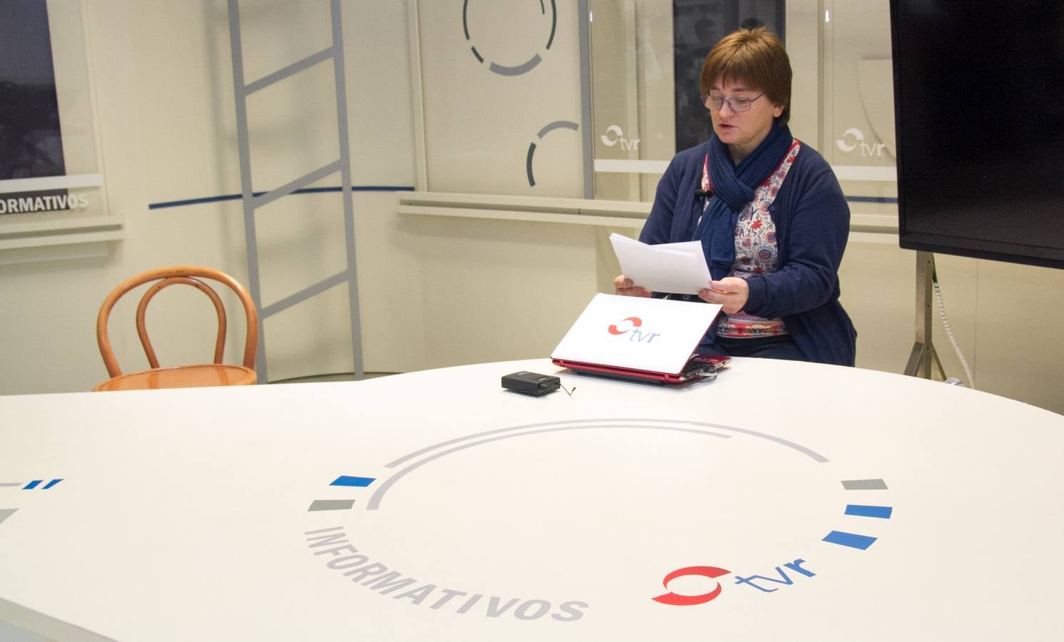 Los alumnos de 4º de la ESO y Gestión Administrativa del IES Comercio visitan la multimedia de Diario LA RIOJA