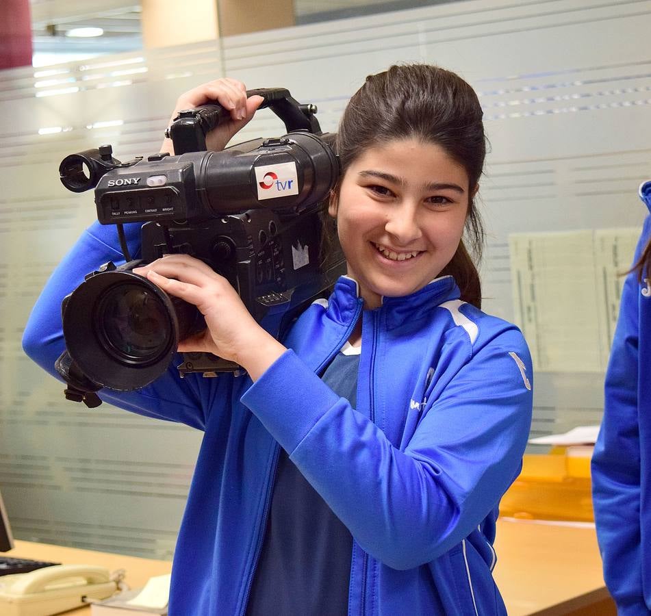 Los alumnos de 1º B de la ESO de Maristas visitan la multimedia de Diario LA RIOJA