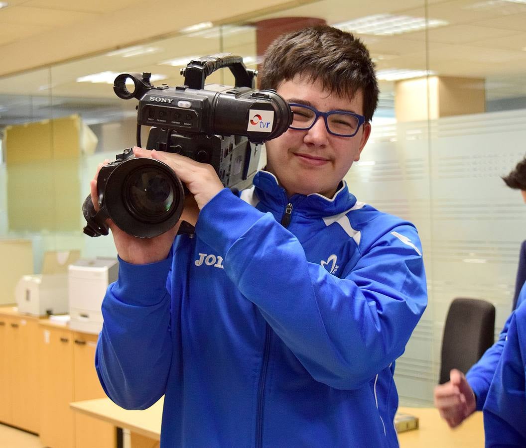 Los alumnos de 1º B de la ESO de Maristas visitan la multimedia de Diario LA RIOJA