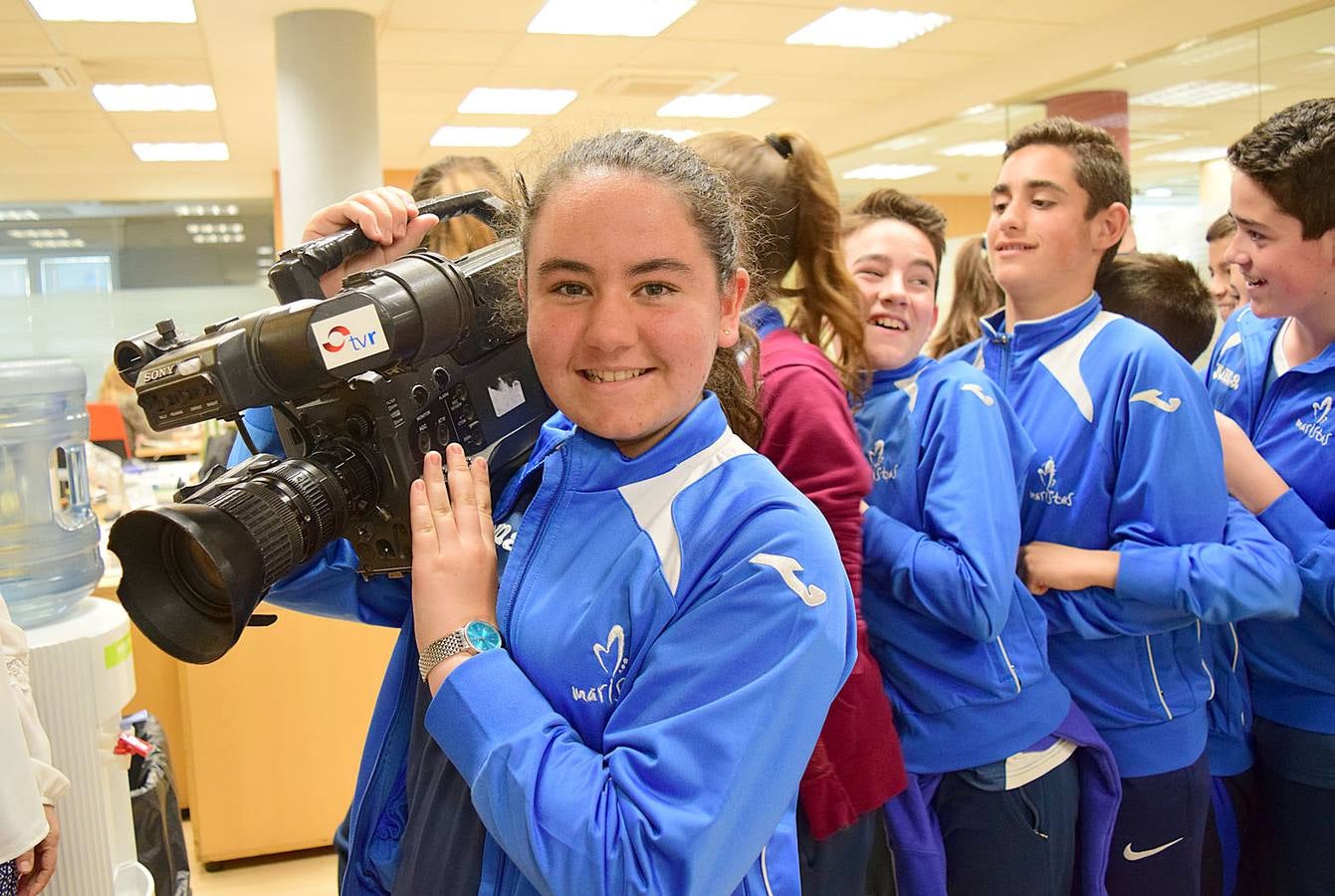 Los alumnos de 1º B de la ESO de Maristas visitan la multimedia de Diario LA RIOJA