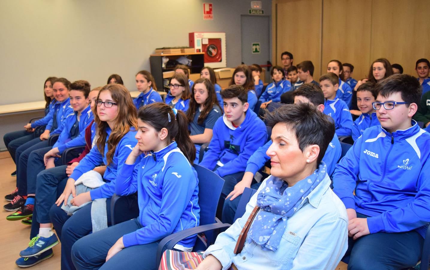 Los alumnos de 1º B de la ESO de Maristas visitan la multimedia de Diario LA RIOJA