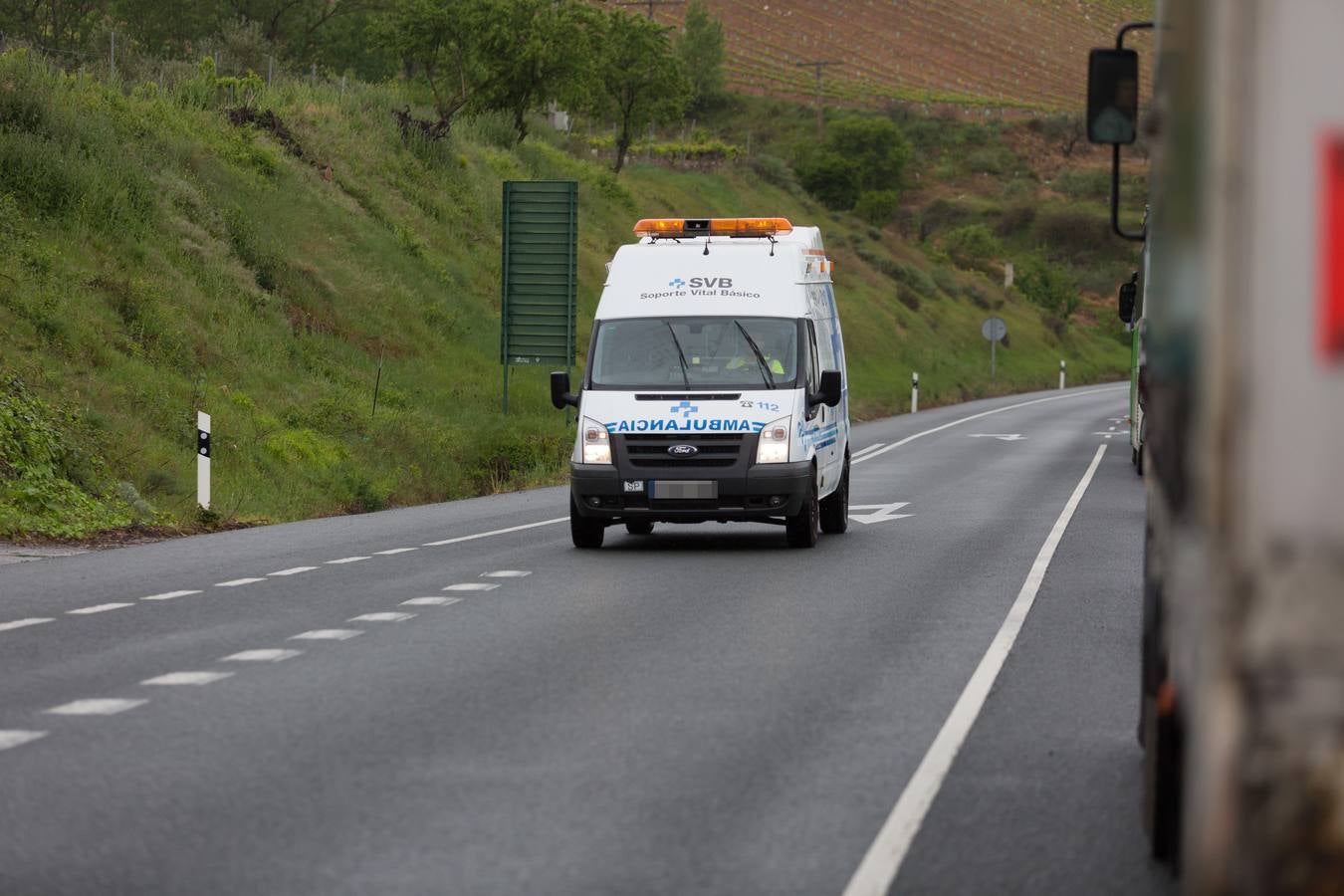 Un accidente, dos heridos y un gran atasco en Cenicero