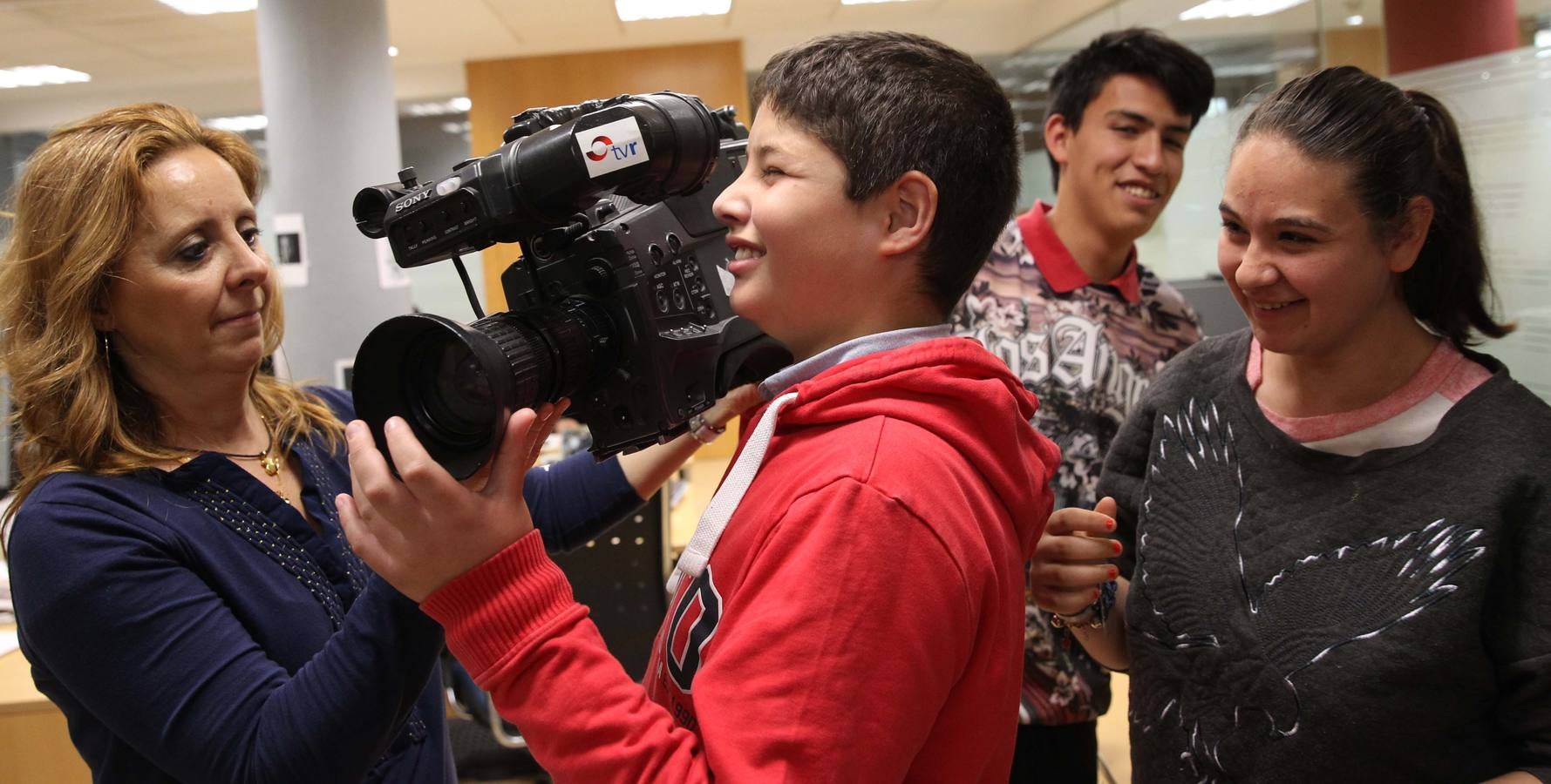 Los alumnos del Colegio Los Ángeles visitan la multimedia de Diario LA RIOJA