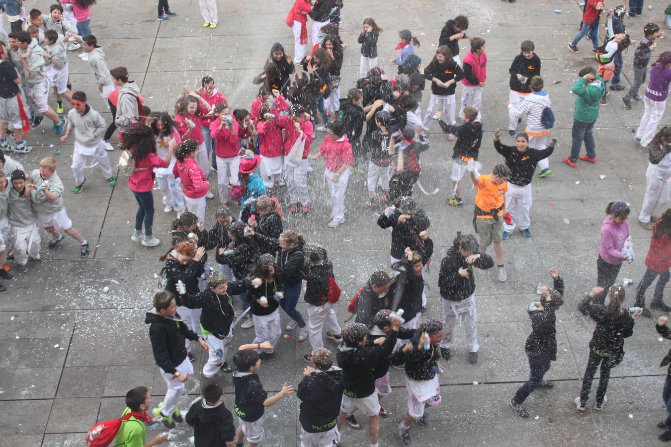 Alfaro empieza con el chupinazo sus fiestas de primavera