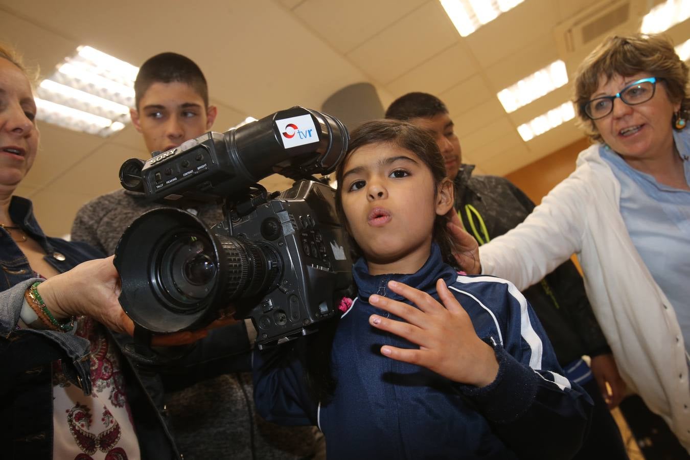 Alumnos del Colegio Los Ángeles visitan la multimedia de Diario LA RIOJA