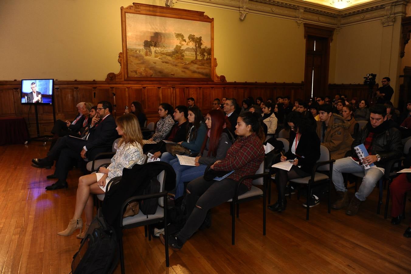 Futuro en Español en Chile: Viticultura y Gastronomía