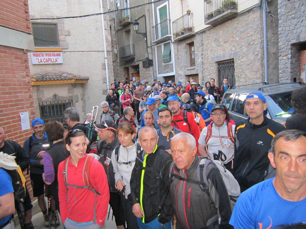 Marcha por los montes de Anguiano