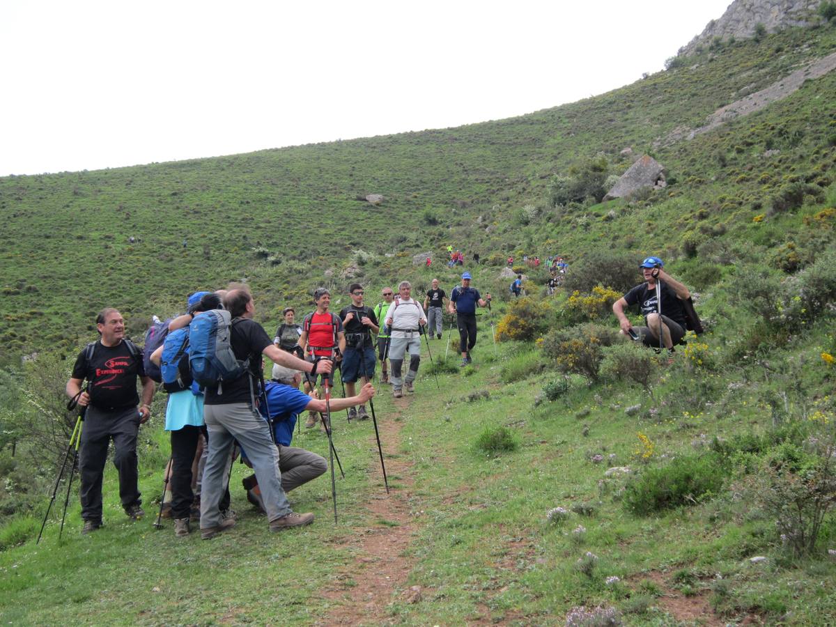 Marcha por los montes de Anguiano