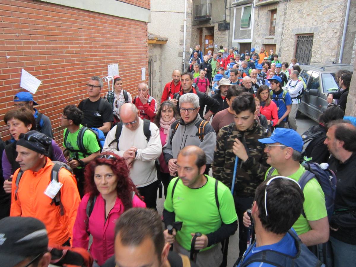 Marcha por los montes de Anguiano