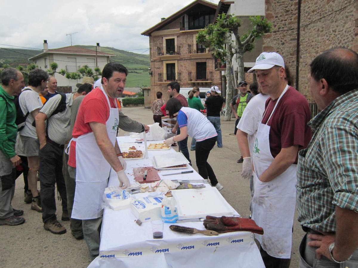 Marcha por los montes de Anguiano