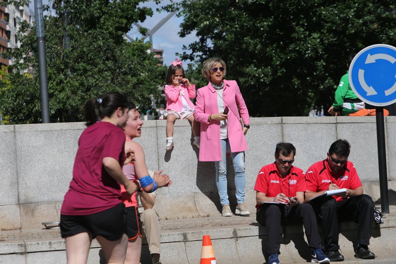 Una fiesta a todo ritmo por las calles de Logroño (I)