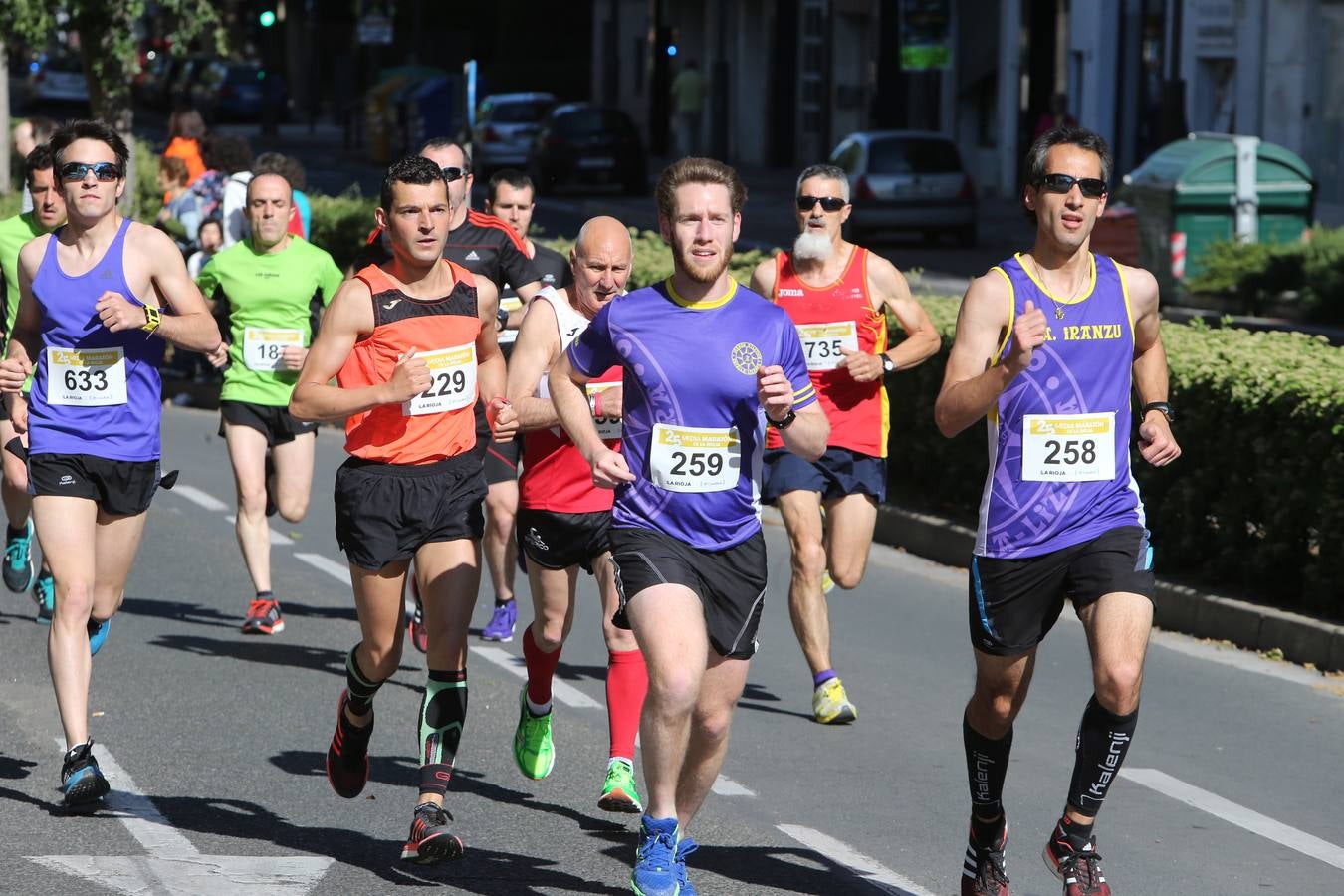 Una fiesta a todo ritmo por las calles de Logroño (II)