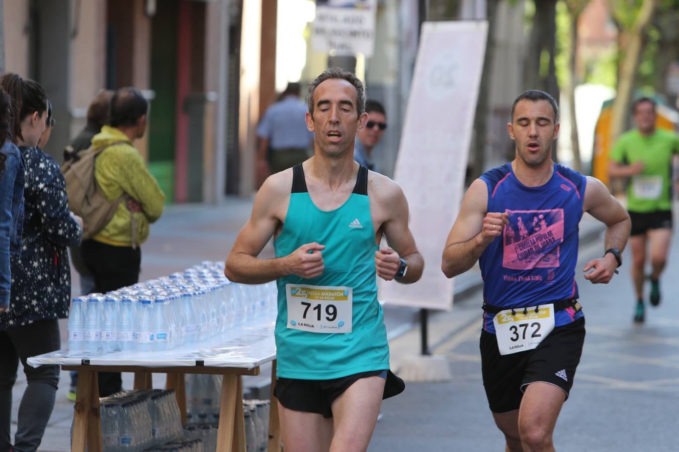 Una fiesta a todo ritmo por las calles de Logroño (III)