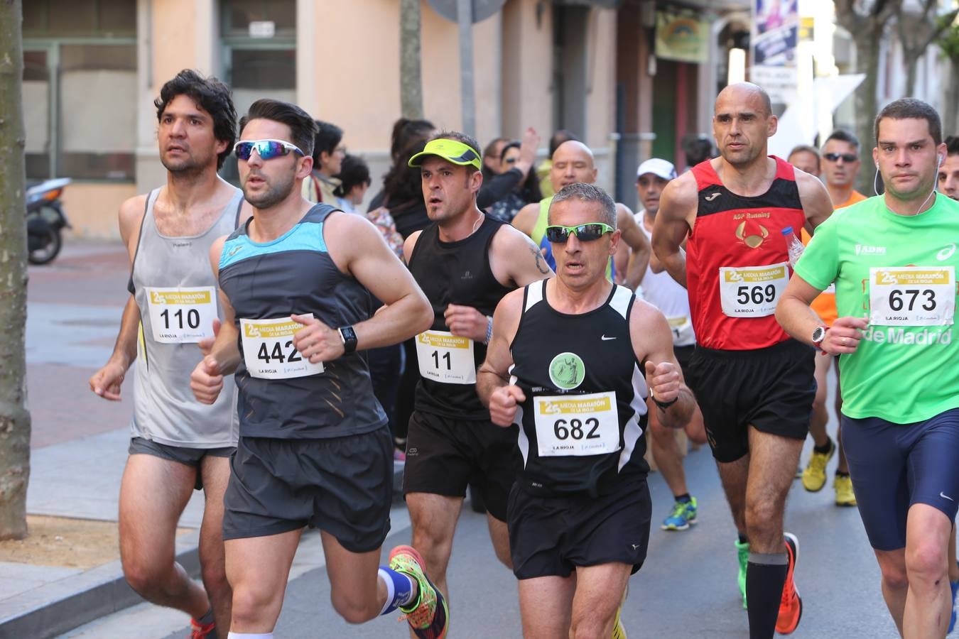 Una fiesta a todo ritmo por las calles de Logroño (III)