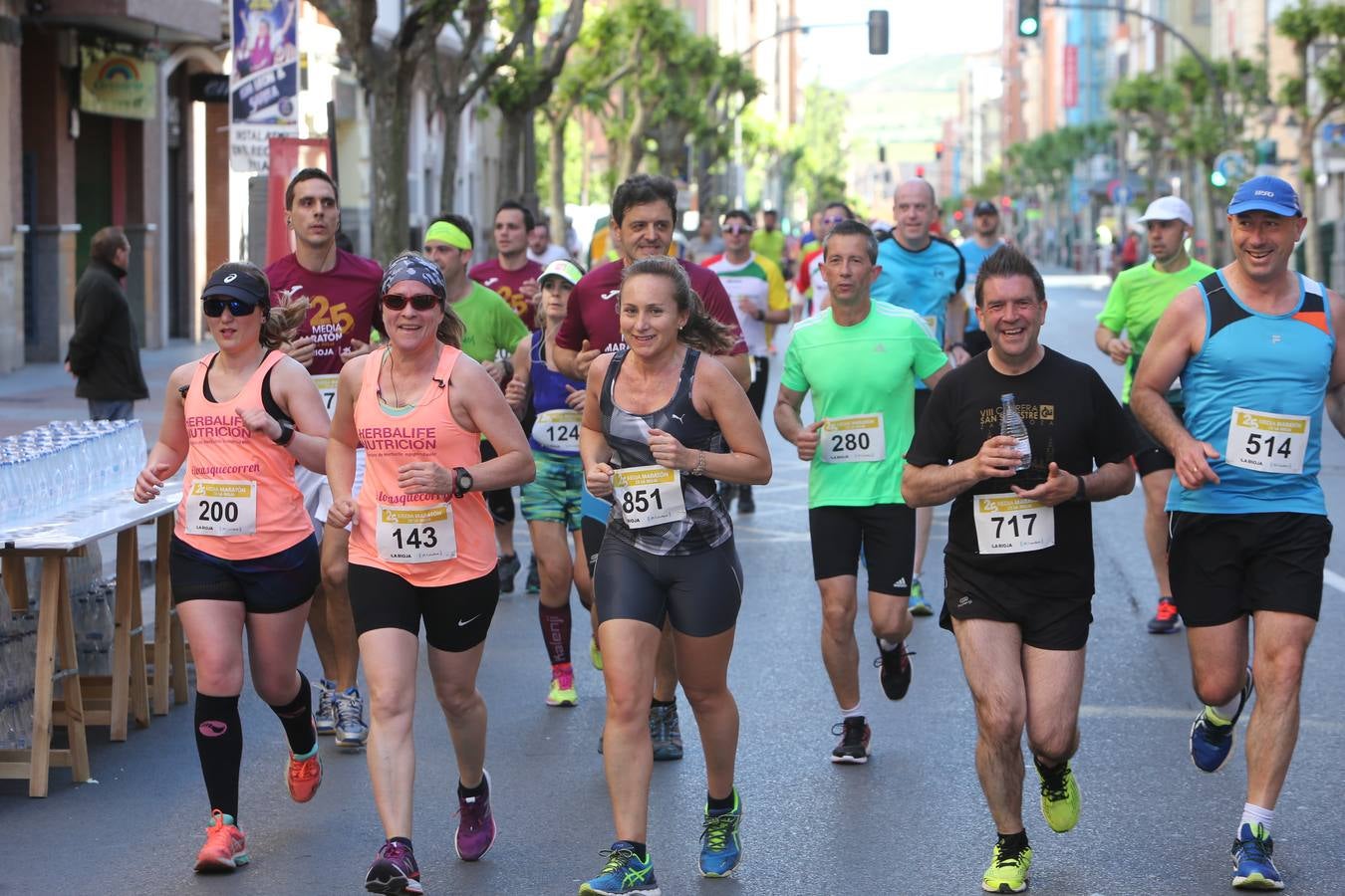 Una fiesta a todo ritmo por las calles de Logroño (V)