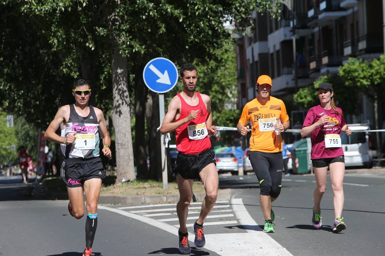 Media Maratón: la carrera de los líderes