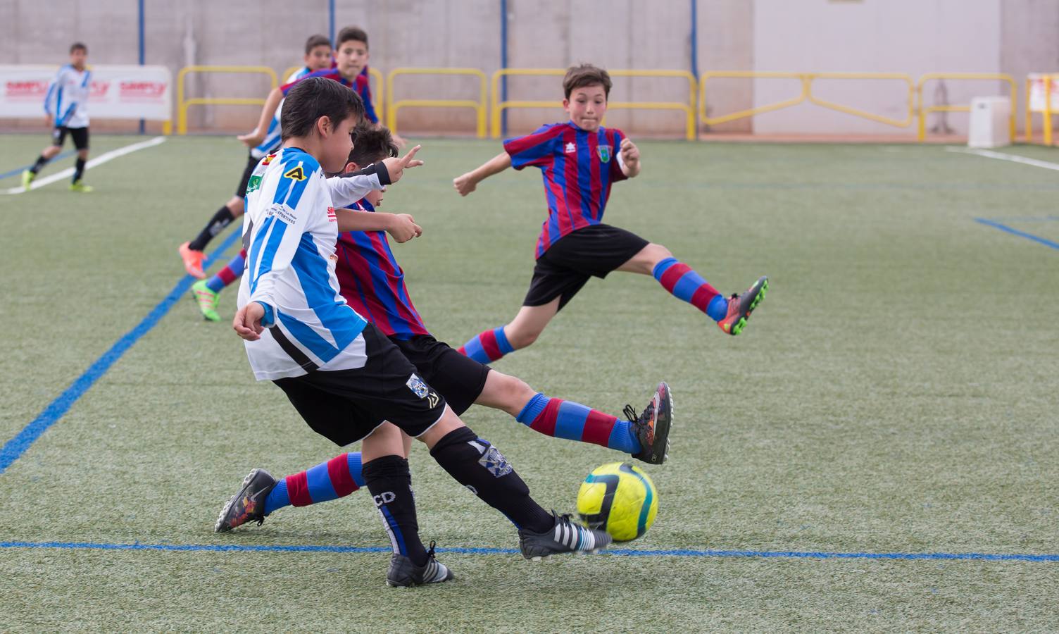 Los penaltis clasifican al Berceo