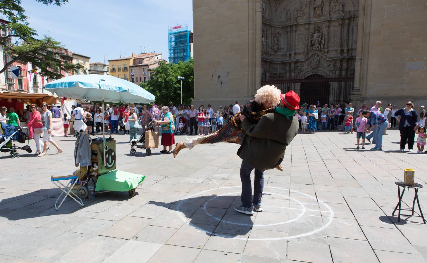 San Bernabé se vive en la calle