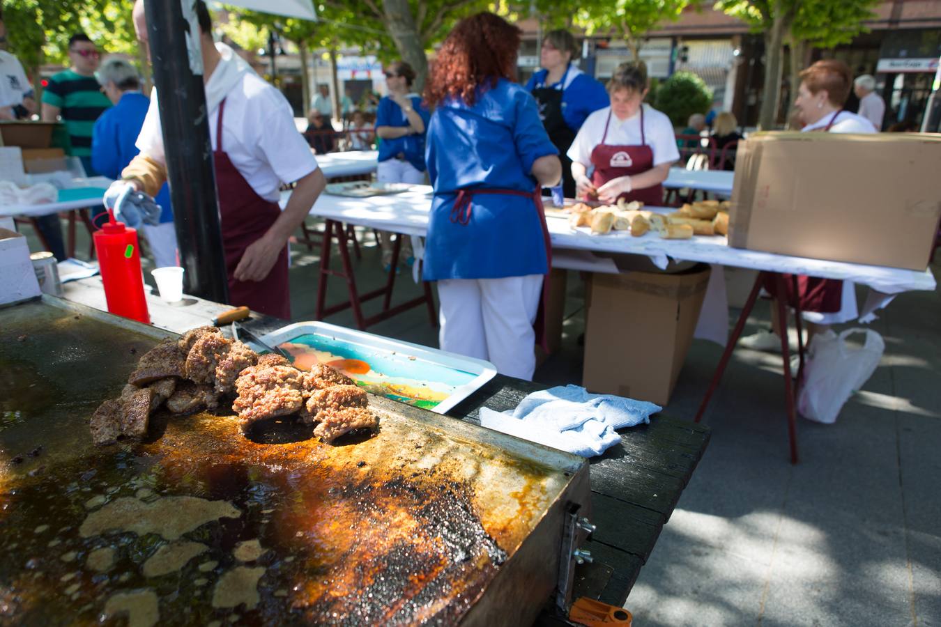 Gastronomía en San Bernabé: salchichón y patatas