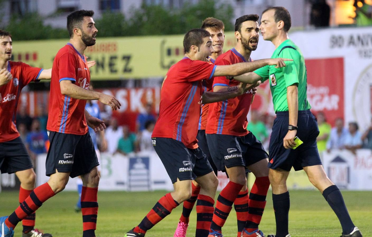 El Calahorra se queda sin premio