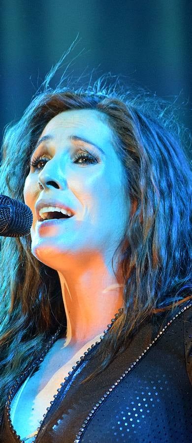 Malú reina en el Palacio de los Deportes