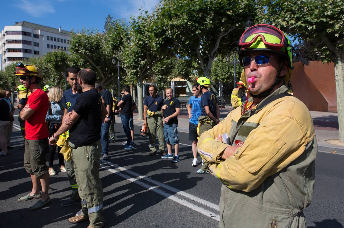 Los retenes se manifiestan para reclamar la categoría de Bombero Forestal