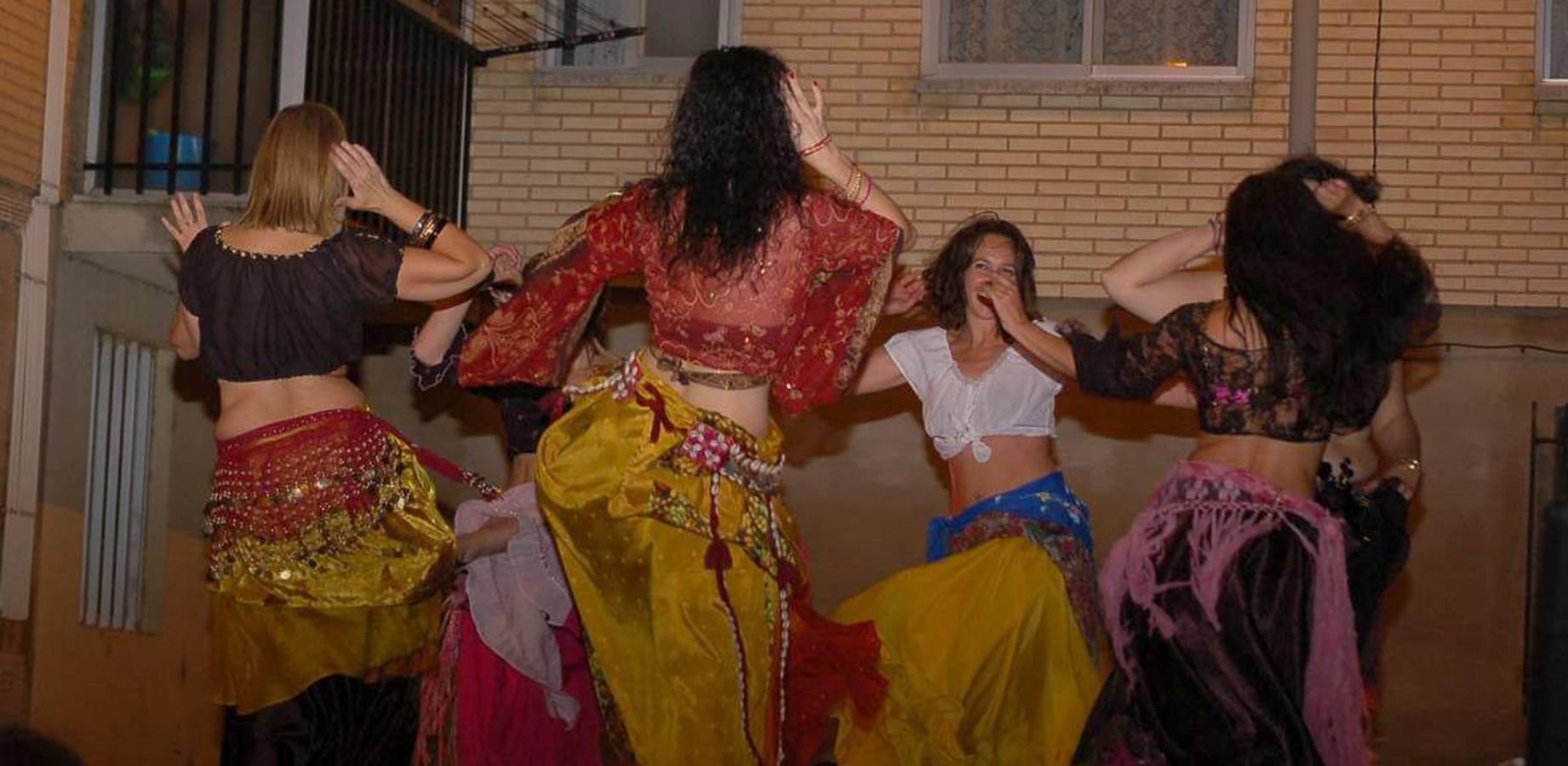 Nájera ofrece un espectáculo de danza oriental en los barrios altos