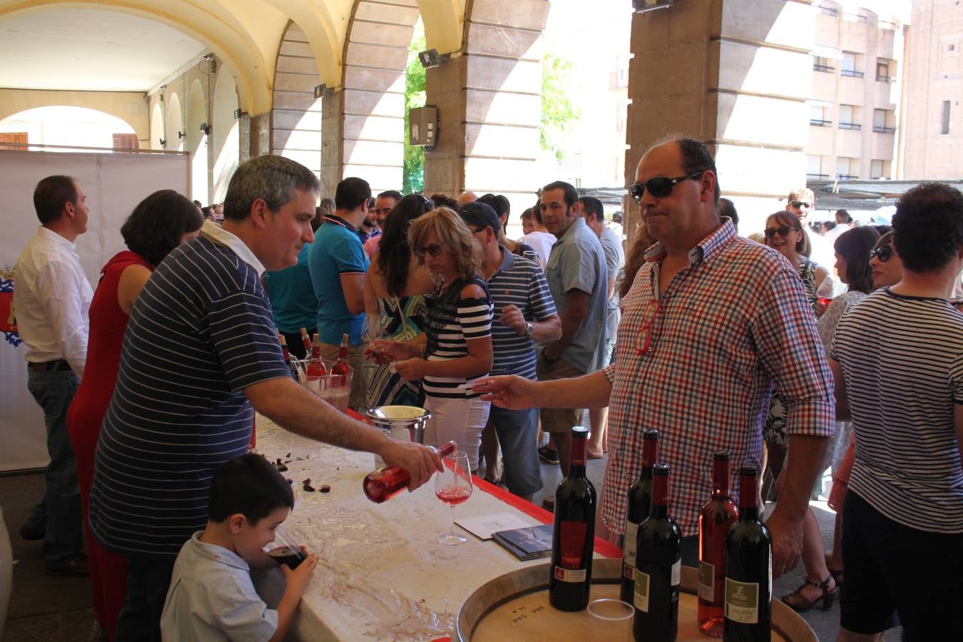 Bodegas en la Calle en Alfaro