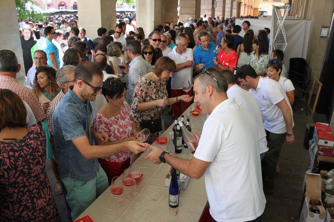 Bodegas en la Calle en Alfaro