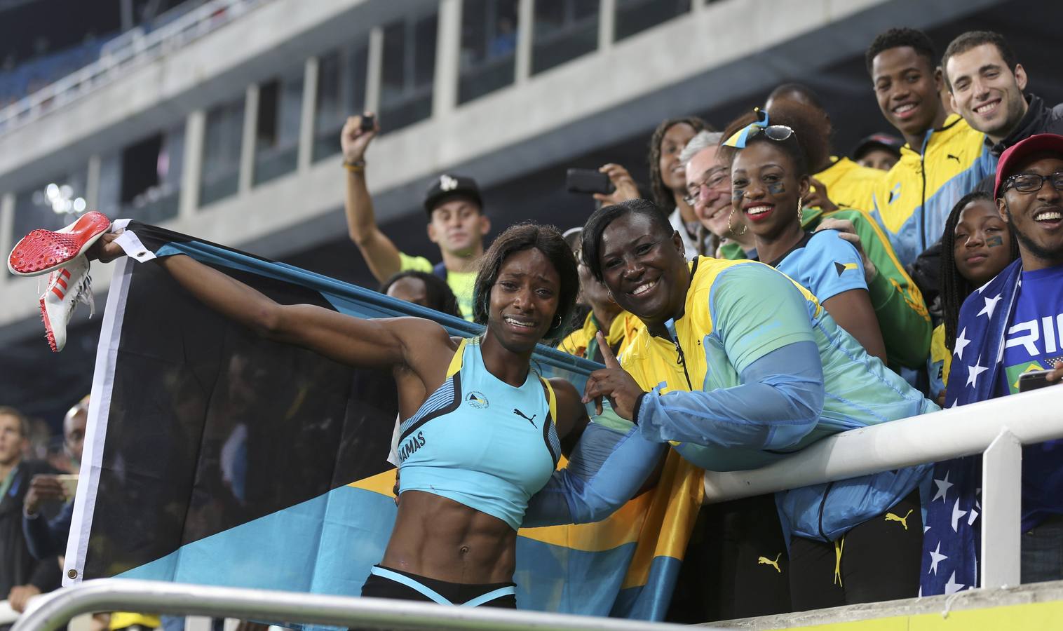 &#039;Superwoman&#039; Shaunae Miller, oro en los 400 femeninos