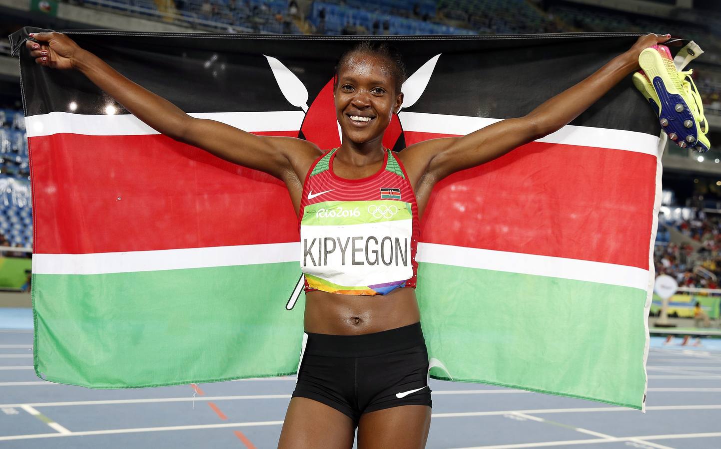 Faith Chepngetich Kipyegon sorprende a Dibaba