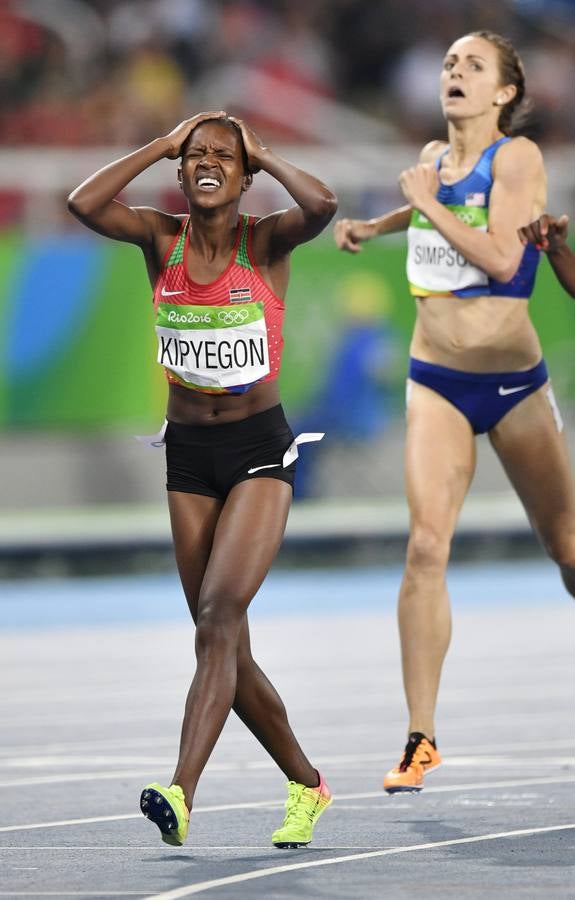 Faith Chepngetich Kipyegon sorprende a Dibaba