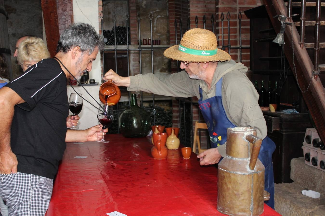 Rodezno enseña sus calaos