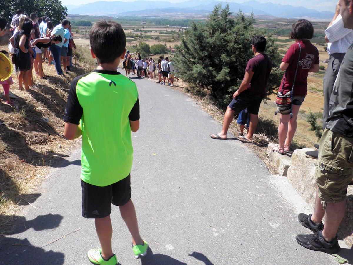 Tricio celebra su tradicional carrera de burros