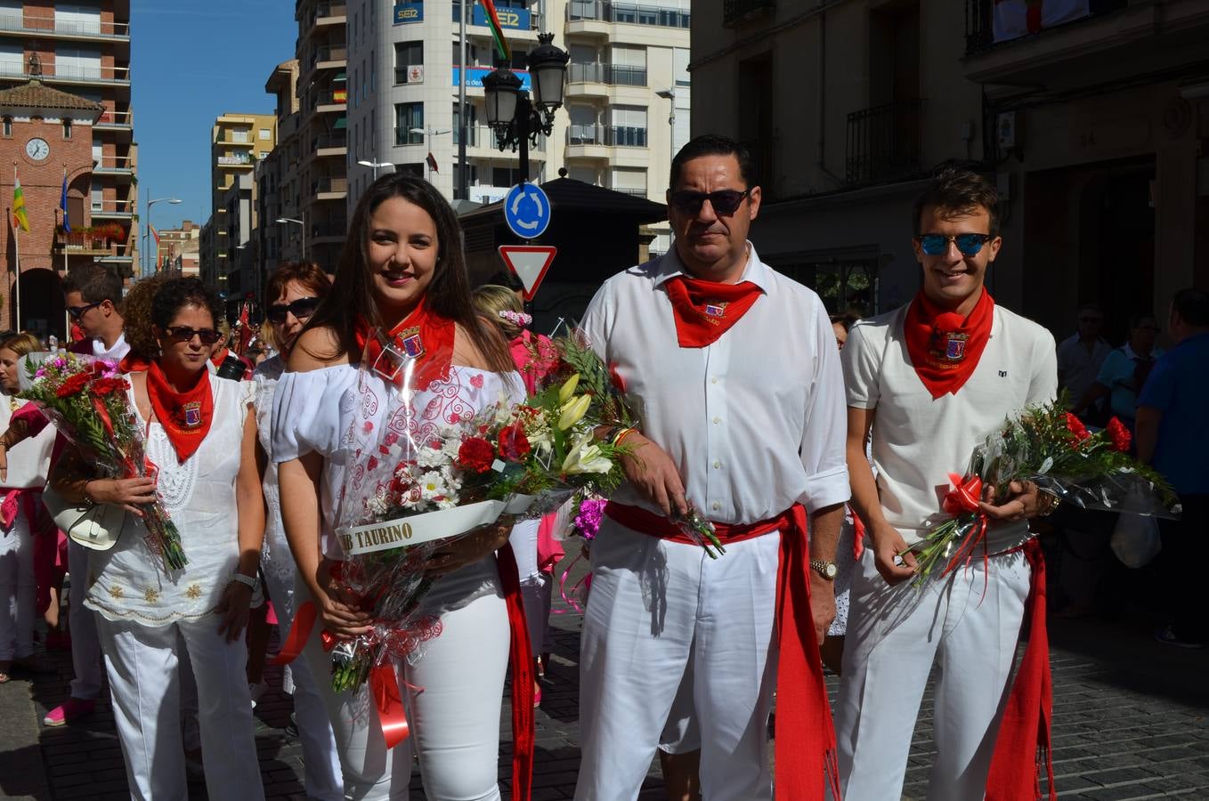 Calahorra se vuelca con la Ofrenda de Flores